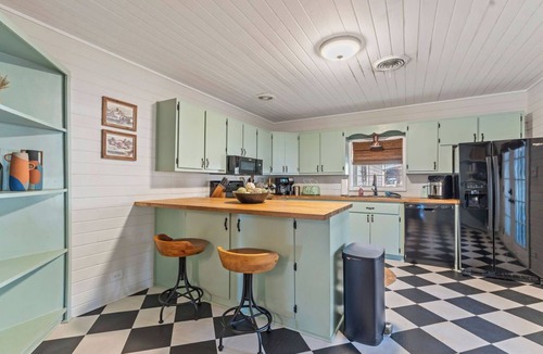 Peach Orchard House | The Lively House - 4 BD Stylish Ranch on 13 AC, 6 MI to Augusta Regional Airport