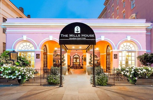Charleston Historic District Hotel | The Mills House Wyndham Grand Hotel