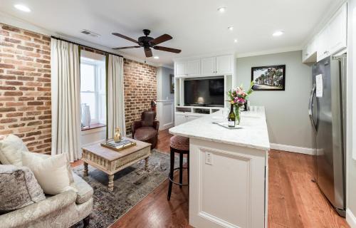 French Quarter Hotel | The Quarters on Vendue