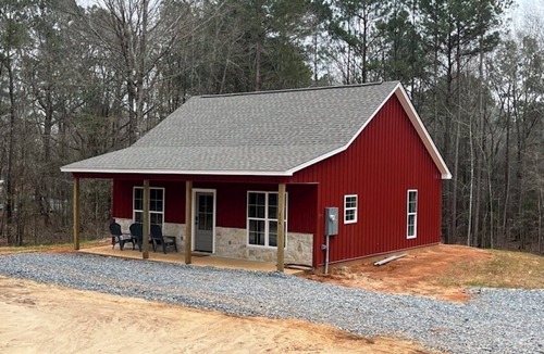 Calhoun Cottage | The Red Cottage on Brownlee!