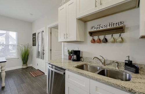 Chapin House | The Red Rooster of Chapin