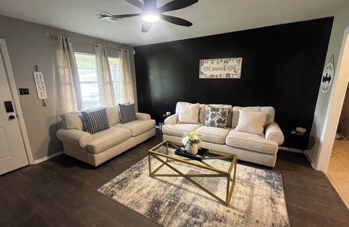 Greenville House | The 'Serene' Retreat has everything you need. You will feel like this is HOME!