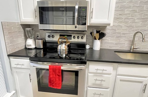 Springdale House | The Stay at Steuben, Hot Tub, 2 houses, 6 BR