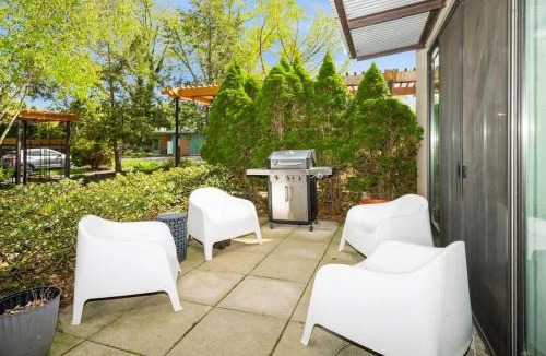 Shorewood-Tower Hills-Harbert House | The Vineyard Loft