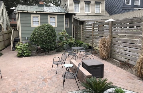 Beach Institute Cottage | Tiny Cottage 535 in Savannah's Landmark Historic District