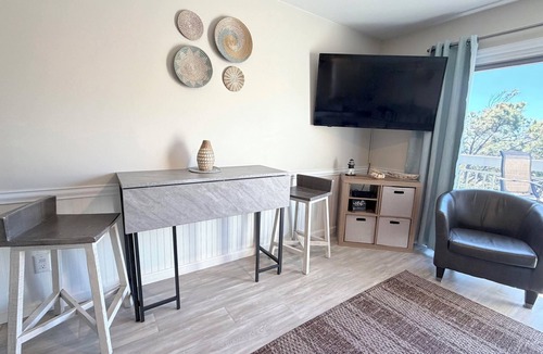 North Forest Beach Condo | True Oceanfront & Across from Coligny! Walk Everywhere!