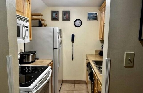 Truman Annex Condo | Truman Annex Gem Shipyard 2BR C Walk to Beach & Bars, Best of Old Town