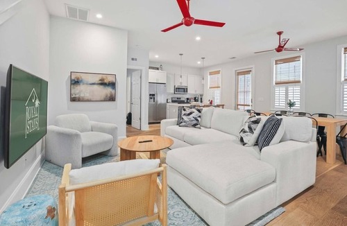 Mount Pleasant House | Twin Palms Beach Old Village