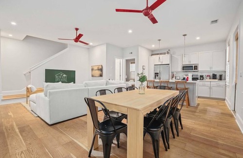 Mount Pleasant House | Twin Palms Beach Old Village