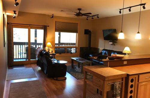 Twisp Hotel | Twisp River Suites