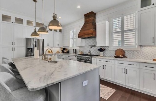 Olde Town House | Two Homes · Walk to Old Town · Fire Pit · EV