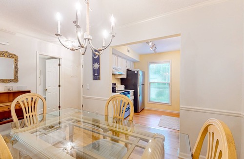 The Cottages Condo | Updated Island Escape w/Dual Suites - Golf, Tennis, Beach Club, Near Dining