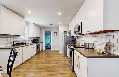 Hanahan House | Updated Pet-Friendly Home Near Park Circle, Charleston & Beaches