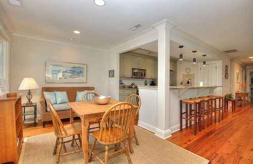 South Beach House | Updated South Beach home, Beachfront w/Pool On-Site - 5 Lands End ~ Sea Pines