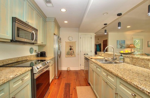 South Beach House | Updated South Beach home, Beachfront w/Pool On-Site - 5 Lands End ~ Sea Pines