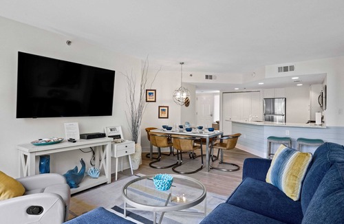 Palmetto Dunes Condo | VILLAMARE 3220 BEACHFRONT-MODERN new Re-Model views of OCEAN, POOL, & Courtyard