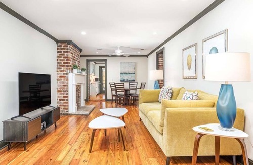 Savannah Victorian District Condo | Waldburg Garden | Pet Friendly, Historic Savannah!
