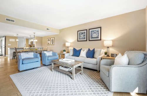 Sea Pines Condo | Walk to Beach Club, Pet Friendly, Open Plan and Golf View