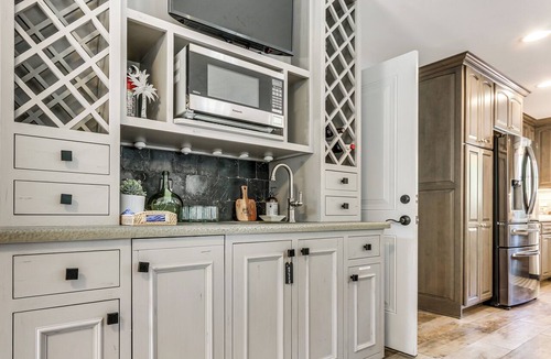 Bluffton House | Walk to Old Town Bluffton! Family Home w/Balcony