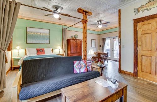 Cotter Apartment | Walk to White River: Cozy Studio, Driftys Hideaway