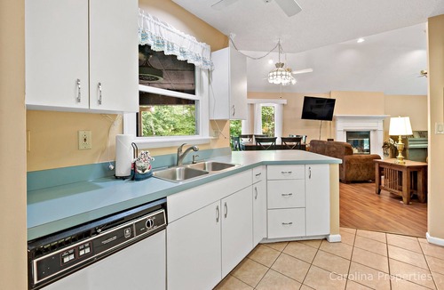Lake Lure House | Walkable to Resort Amenities, Screened Porch - Noll House by Carolina Properties