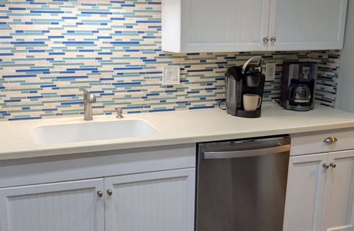 Shipyard Plantation Villa | Wanna get away to a great stay beach locker pool 8 min walk to beach in Shipyard