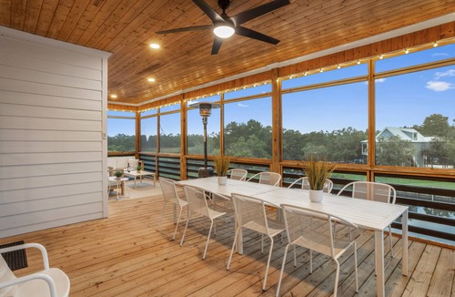 Shoreline Park House | Waterfront Peninsula Home with Kayaks + Ping Pong + Dock
