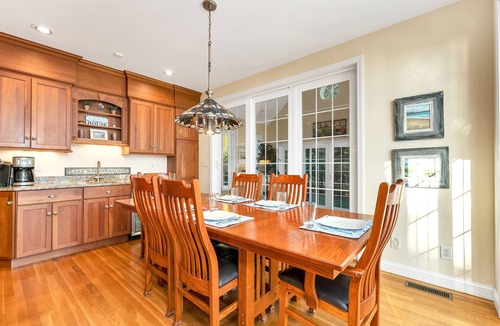 Moultonborough House | Winnipesaukee Luxury for 16 Prime Location with AUGUST and SEPT SPECIALS
