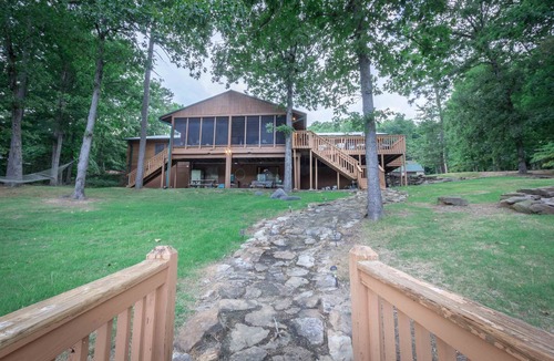 Edgemont House | Wonderful Lake Front Home with amazing views and access to the water
