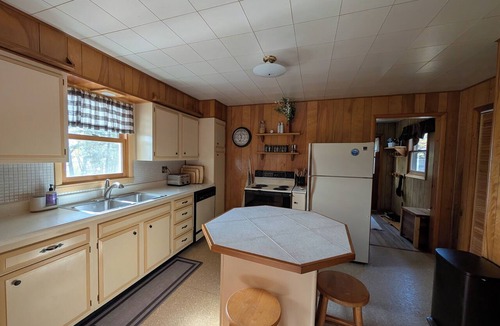 Hackensack Cabin | Your lakeside oasis awaits: perfect for families and fun!