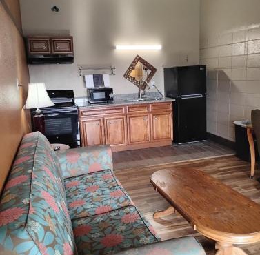 1 King BedRoom 1 Bath Apt with Full Kitchen 127 in Baton Rouge