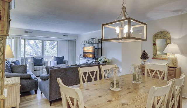 1689 Bluff Villas - Short stroll to South Beach Marina