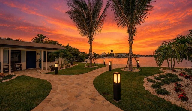 18 On the Bay Suites #1-7