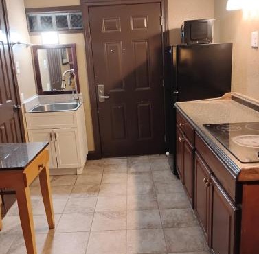 2 Double Bed Studio with Full Kitchen 118 in Baton Rouge