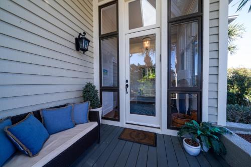 2251 Catesby's Bluff