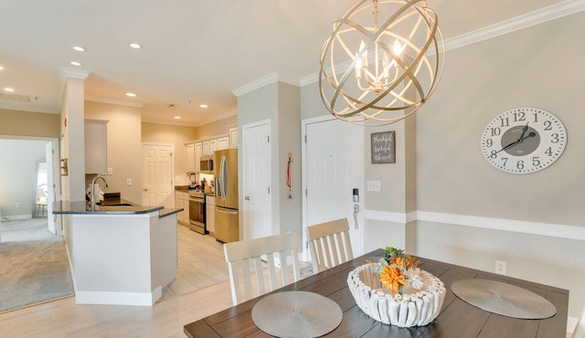 3 Mi to Folly Beach: Condo w/Pool Access!