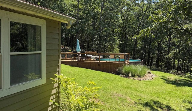 4-bed 3 bath Fay, WF 17 acrs ,above grnd pool, hot tub 10 min to U of A, Dickson