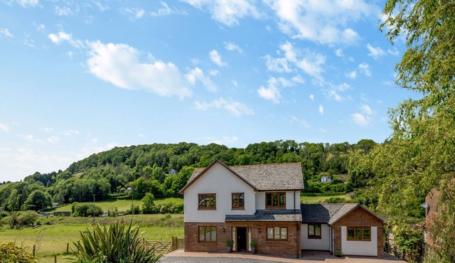 4 bedroom accommodation in Aberystwyth in Aberystwyth