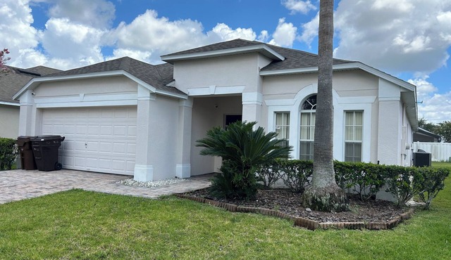 4BD/3B,EXECUTIVE VILLA WITH SPA,MUST SEE,10 MIN FROM DISNEY in Kissimmee