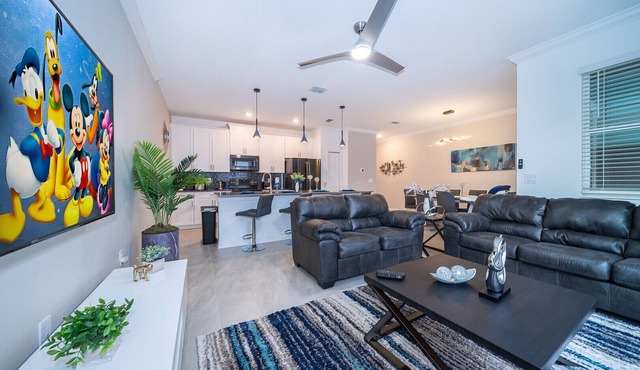 Amazing Townhouse 4Bed/3Bath/Pool/5Min Disney