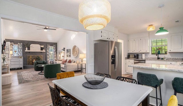 Ashley River Bliss~Cozy 3br/2ba Home w/Game Room!