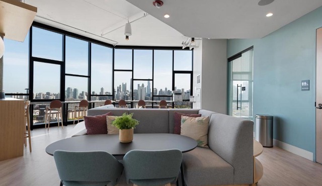 Avenir West Loop Penthouses with Iconic City Views in Chicago