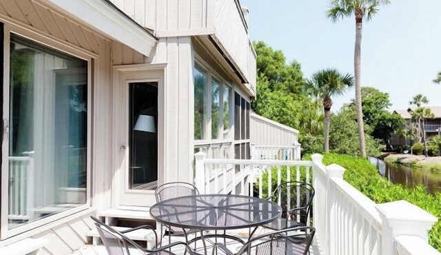 Award-Winning Resort Amenities | Racquet Club 10