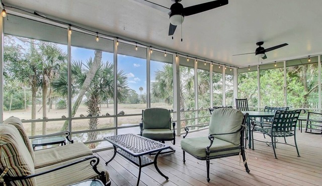 Award-Winning Resort Amenities | Twin Oaks 24