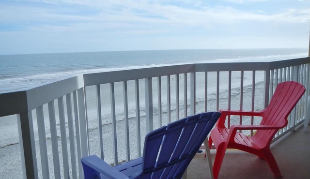 Beachfront! Charleston Oceanfront Villa 2Poosl Beachfront Covered deck Elevator