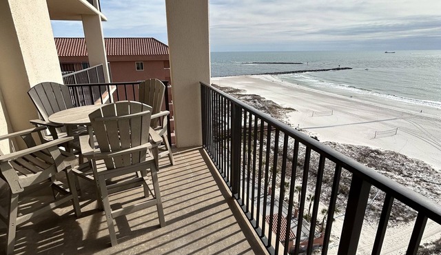 BEACHFRONT CONDO AWESOME VIEWS 2 KING BEDS