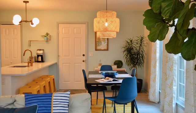 Best of both worlds - located between Savannah Downtown and Tybee Island.
