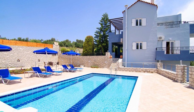 Blue Villa 2 - With Private Pool in Perama