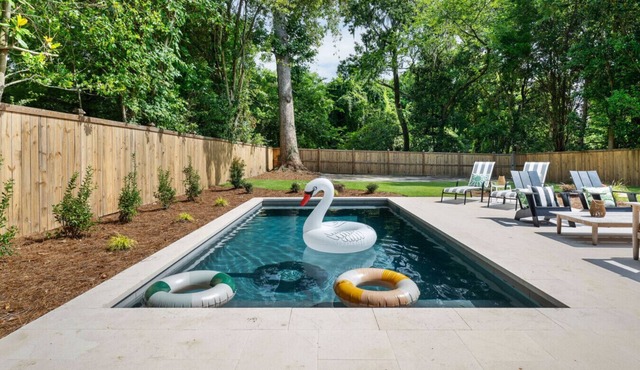 Brand New Pool! 4 Bedroom in Park Circle