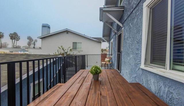 Broadway 3 - New Private Studio w/Kitchenette in Redondo Beach